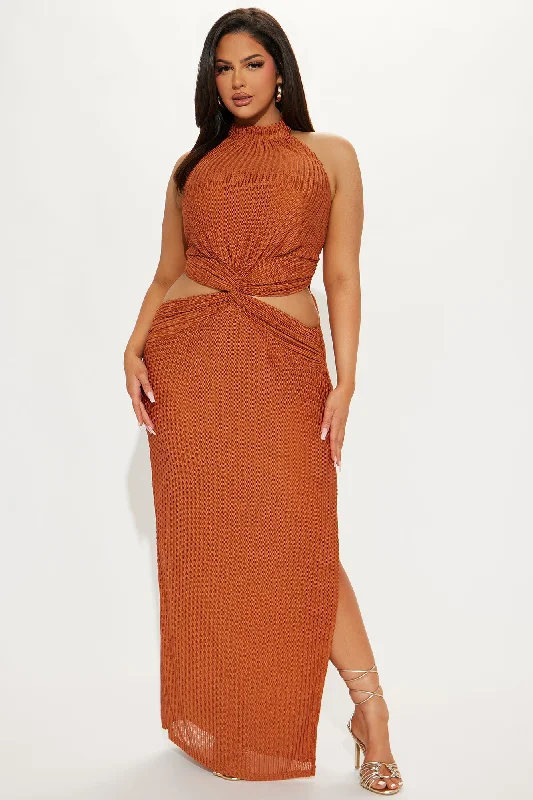 Mind Me Maxi Dress - Rust