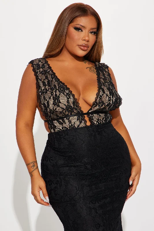 Rebecca Lace Gown - Black