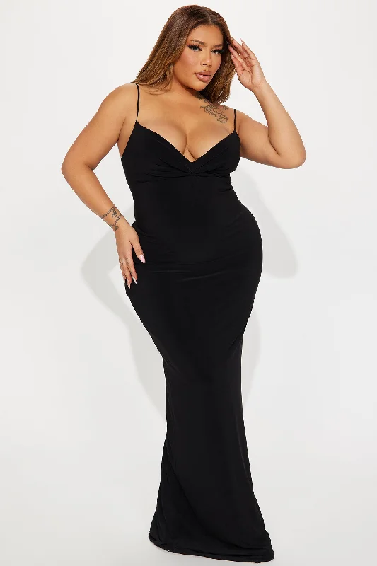 Something Special Backless Maxi Dress - Black