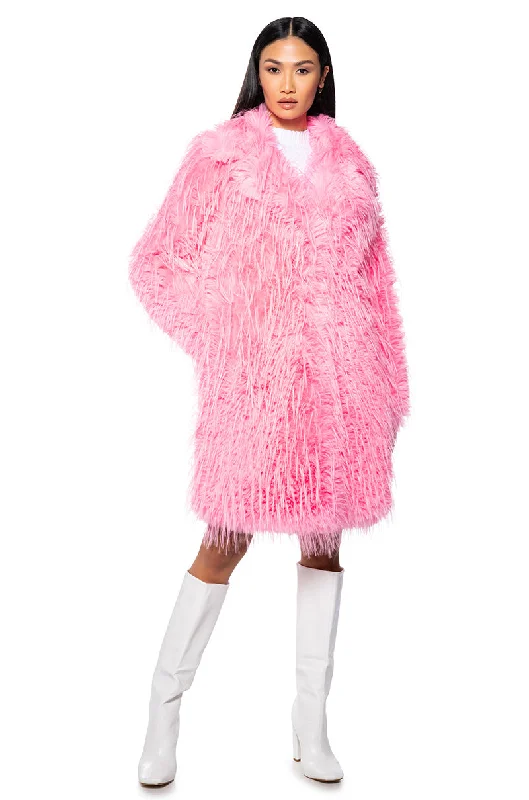 DRIZZY FAUX FUR PINK COAT