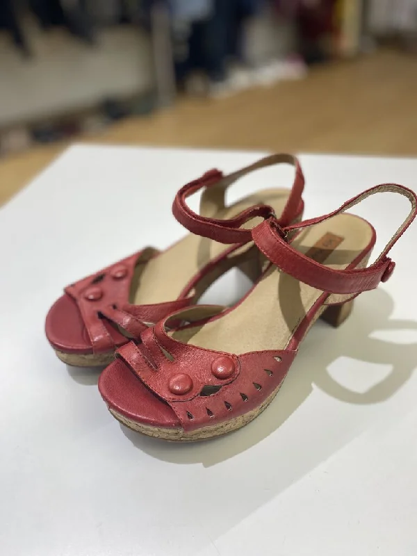 Miz Mooz sandals 7.5