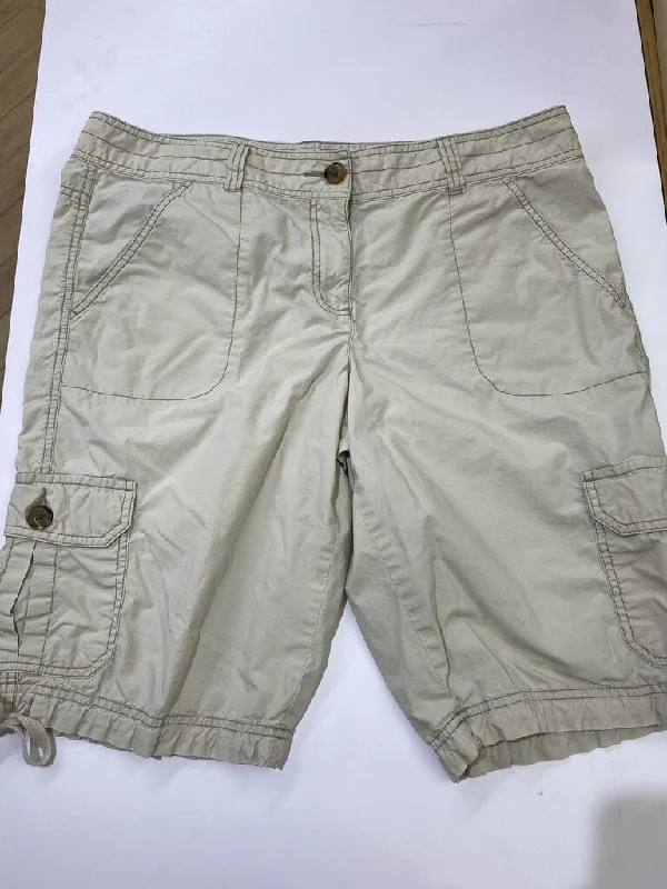 Tommy Hilfiger cargo shorts 14